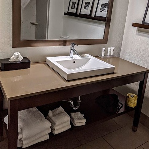 Country Inn and Suites bathroom furniture vanities
