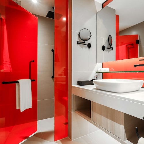 Glass and mirror for Radisson RED hotel