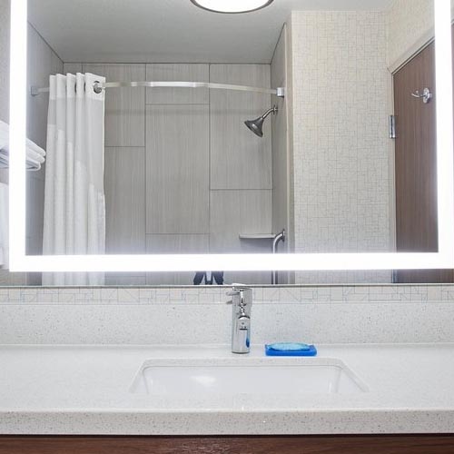 Holiday Inn Express and Suites Boulder CO 80301