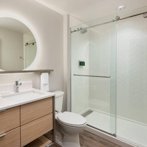 Hotel Bathroom Vanities and Fixture