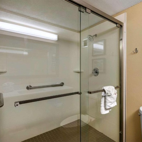 Semiframeless Sliding Glass Shower Door for Hotel Comfort Inn