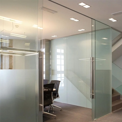 Telescopic sliding glass door with synchronized movement