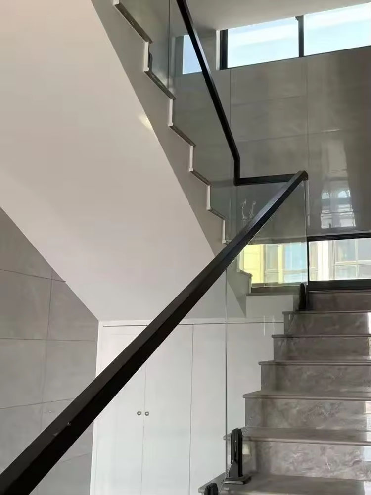 glass staircase railing system