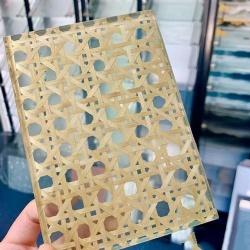 Bamboo weaving laminated glass