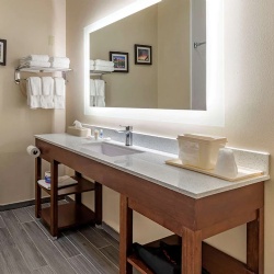 Sink Counter top and LED Mirror for Hotel Comfort Inn